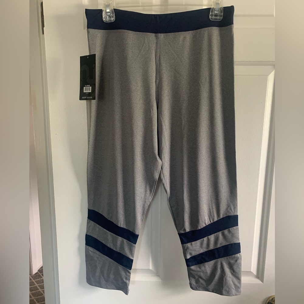 NWT - S2 Sportswear Athletic - Legging Capri - Gray - Size: XL